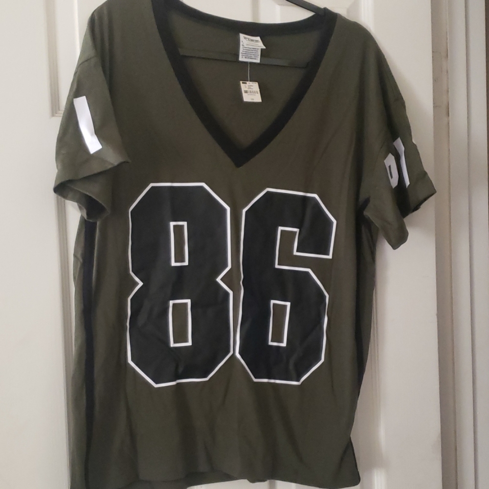 Victoria'sSecret vneck shirt football